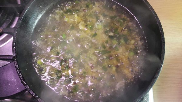 Chrupiąca ryba w słodko pikantnym sosie sos
