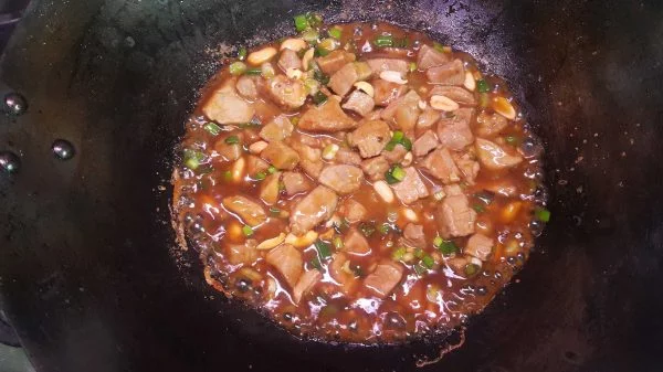 wieprzowina-Goung-Bao-gotowe Wieprzowina Gong Bao danie gotowe