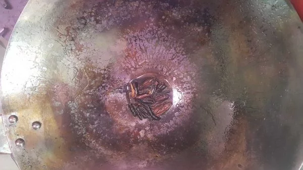 wieprzowina-Gong-Bao-smazenie-chili Wieprzowina Gong Bao smażenie chili