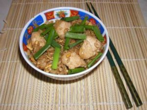 Danie chińskie z ryżem i kurczakiem