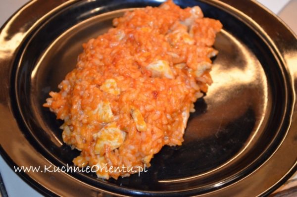 Omuraisu - japoński omlet z ryżem i kurczakiem