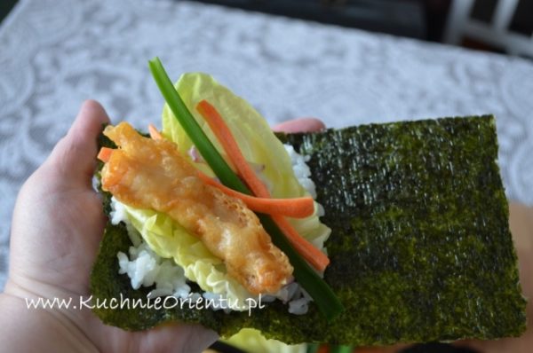 Temaki sushi z tempurą z dorsza