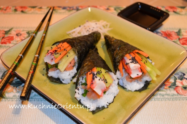 Temaki sushi - sushi zwijane w ręku