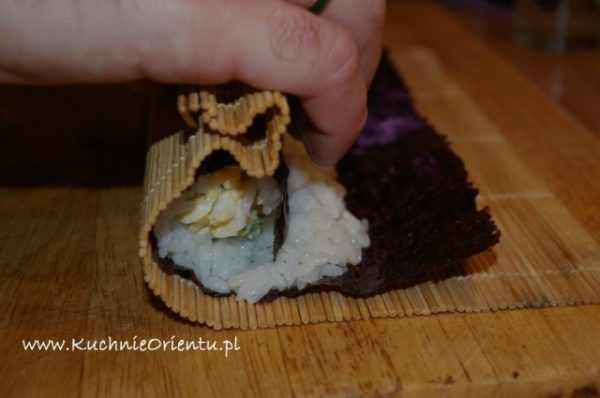 Maki sushi z sałatką jajeczną (Egg salad roll)