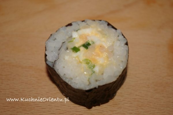 Maki sushi z sałatką jajeczną (Egg salad roll)