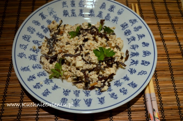 Smażone tofu z grzybami Mun