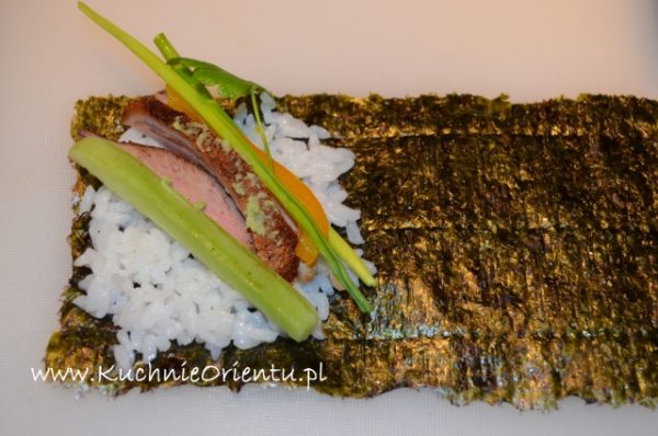 Temaki sushi ze smażoną kaczką