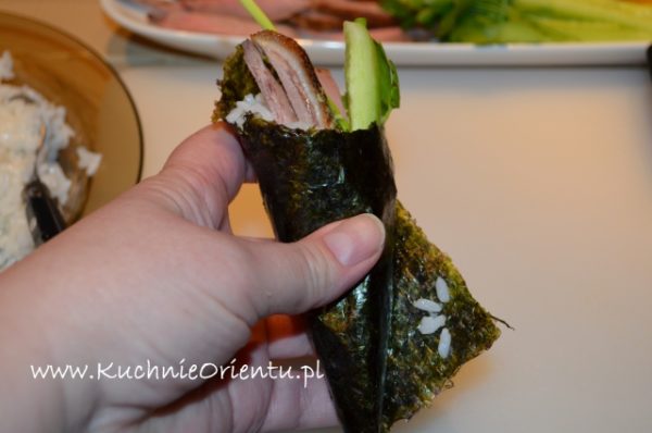 Temaki sushi ze smażoną kaczką