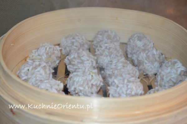 Klopsiki perłowe w ryżu kleistym