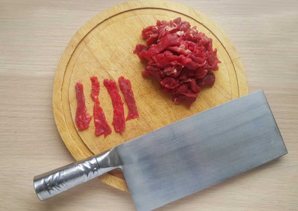 Zupa z kimchi z miękkim tofu Kimchi jigae cięcie mięsa